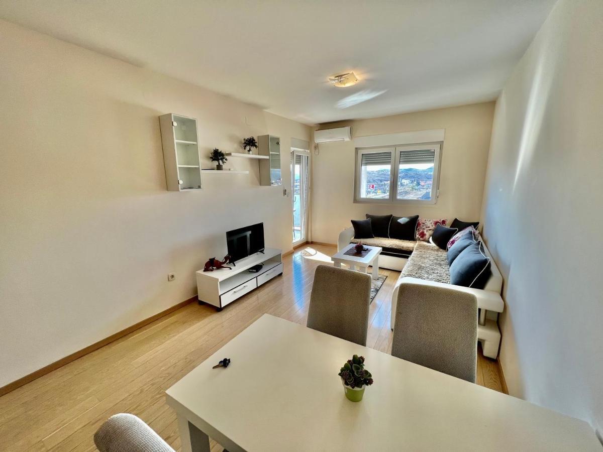 Fanky City Apartments ポドゴリツァ エクステリア 写真